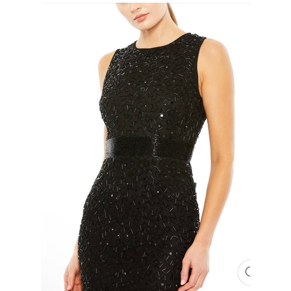 Mac Duggal - Picture 3 of 3